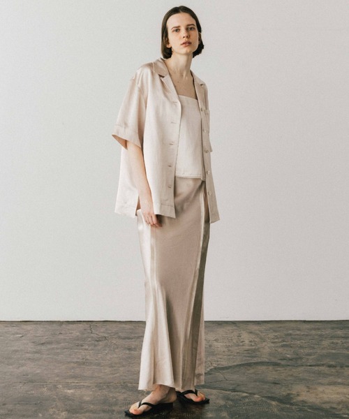 CREDONA（クレドナ）の「ACETATE LINEN SATIN SHIRTS/アセテートリーンサテンシャツ（シャツ/ブラウス・レディース・ブラック/ホワイト・FREE）」の8枚目の写真