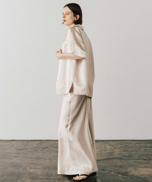 CREDONA（クレドナ）の「ACETATE LINEN SATIN SHIRTS/アセテートリーンサテンシャツ（シャツ/ブラウス・レディース・ブラック/ホワイト・FREE）」の3枚目の写真