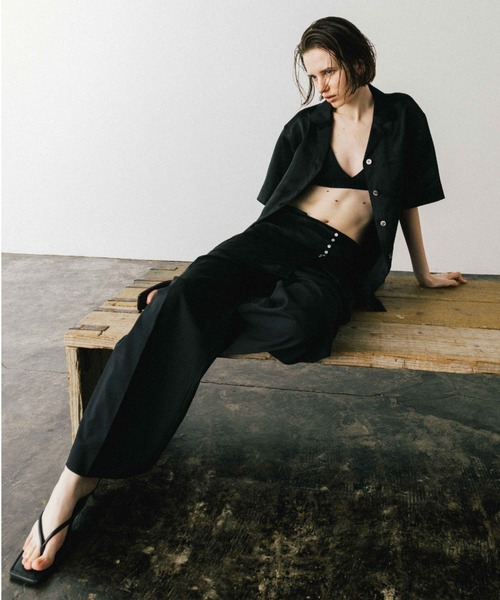 CREDONA（クレドナ）の「ACETATE LINEN SATIN SHIRTS/アセテートリーンサテンシャツ（シャツ/ブラウス・レディース・ブラック/ホワイト・FREE）」の17枚目の写真