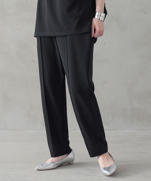 n'OrLABEL(ノアールレーベル)の「【機能素材】『ピンタックテーパードパンツ』(その他パンツ・レディース・ブラック/チャコール・2/1)」の17枚目の写真