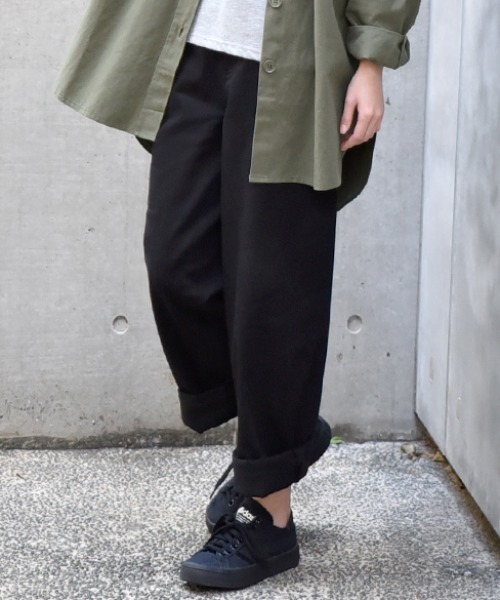 HUG.U（ハグユー）の「ストレッチコットンストレートパンツ（カーゴパンツ・レディース・ベージュ/ネイビー/ホワイト/ブラック/カーキ・S/M/L/LL）」の17枚目の写真