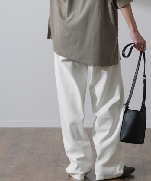 HUG.U（ハグユー）の「ストレッチコットンストレートパンツ（カーゴパンツ・レディース・ベージュ/ネイビー/ホワイト/ブラック/カーキ・S/M/L/LL）」の21枚目の写真