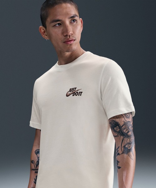 NIKE（ナイキ）の「ナイキ JDI S/S NIKE（Tシャツ/カットソー・メンズ・レッドパープル/ホワイト・L/S/M/LL/3L）」の2枚目の写真