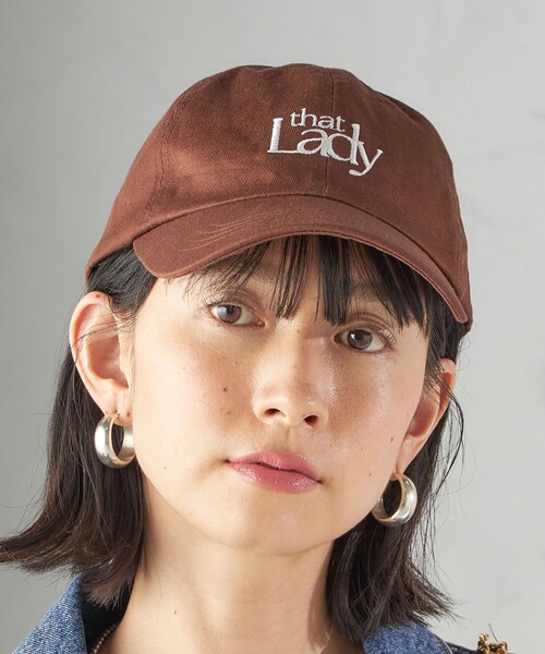 SHIPS(シップス)の「that Lady ロゴ キャップ(キャップ・レディース・ボルドー/ブラウン・ONE SIZE)」の4枚目の写真