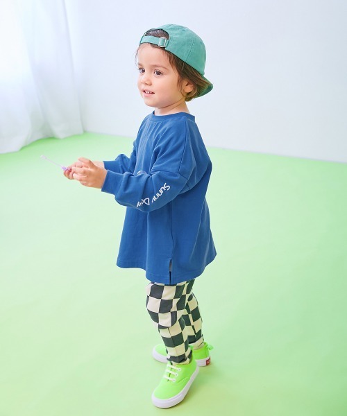 devirock（デビロック）の「【EN-JOY】どっちも前だから1人でお着替え カラフル 長袖Tシャツ ロンT（Tシャツ/カットソー・キッズ・グレー系1/ベージュ系1/ブラック系1/オレンジ系1/ピンク系2/ピンク系1/パープル系1/ベージュ系2/グリーン系1/ブルー系1/グリーン系2/ブルー系2・110cm/100cm/120cm/130cm/90cm/80ｃｍ）」の20枚目の写真