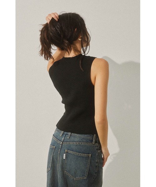 ALEXIA STAM(アリシアスタン)の「Side Ribbon High Neck Knit Top /サイドリボンタンク(タンクトップ・レディース・ブラック/ホワイト/ベージュ・FREE)」の9枚目の写真