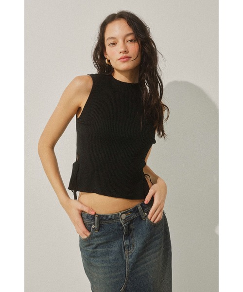 ALEXIA STAM(アリシアスタン)の「Side Ribbon High Neck Knit Top /サイドリボンタンク(タンクトップ・レディース・ブラック/ホワイト/ベージュ・FREE)」の11枚目の写真