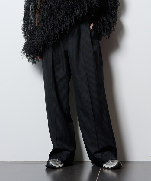 CITYSHOP(シティーショップ)の「TACK SLACKS パンツ(スラックス・レディース・ブラック/チャコールグレー・38/36)」の1枚目の写真