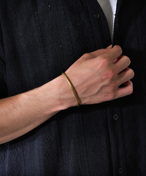 Hawk Company（ホークカンパニー）の「【Hawk Company】マットラインメタルバングル ギフト /プレゼント　3902（バングル/リストバンド・メンズ・シルバー/ゴールド・FREE）」の12枚目の写真