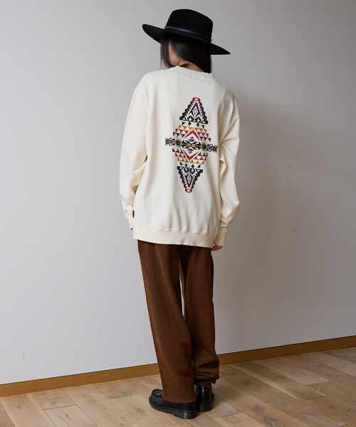 PENDLETON(ペンドルトン)の「【PENDLETON/ペンドルトン】Back Print Sweat / ハーディング柄 バックプリント/ スウェット/ トレーナー(Tシャツ/カットソー・メンズ・ブラック/アイボリー/ホワイト系その他・M/L)」の4枚目の写真