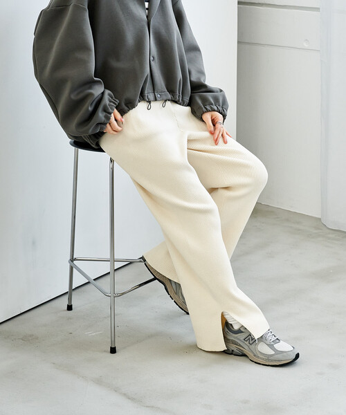 FREAK'S STORE(フリークスストア)の「<マシーンウォッシャブル>シルク入り リブニットパンツ/セットアップ対応(その他パンツ・レディース・ネイビー/オフホワイト/キャメル/チャコール・フリ-)」の2枚目の写真