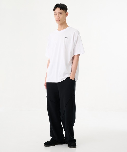STUDIOUS(ステュディオス)の「【Jieda】別注 DISTORTED SWEAT PANTS(スウェットパンツ・メンズ・ブラック/グレー・1/2)」の3枚目の写真