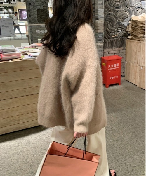 NEW GENTLEMAN（ニュージェントルマン）の「ファーファ- シャギー カーディガン（カーディガン/ボレロ・レディース・ベージュ/ブラック/ピンク/ホワイト/ラベンダー・FREE）」の17枚目の写真