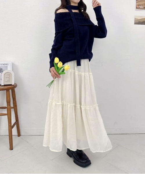 Mejoul(メジュール)の「チョーカーオフショルケーブルニット(ニット/セーター・レディース・ネイビー/グレー・F)」の14枚目の写真
