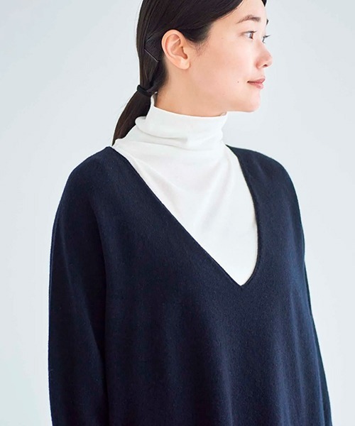 HAU(ハウ)の「Vネックニット lamb(ニット/セーター・レディース・ブラウン/ベージュ/ネイビー・MEDIUM)」の3枚目の写真