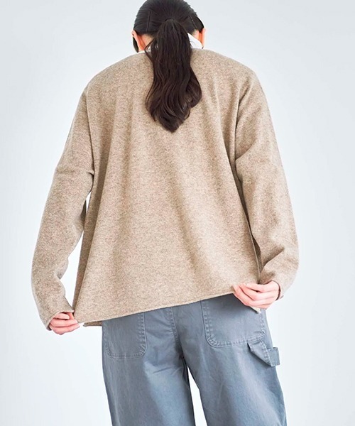 HAU(ハウ)の「Vネックニット lamb(ニット/セーター・レディース・ブラウン/ベージュ/ネイビー・MEDIUM)」の9枚目の写真