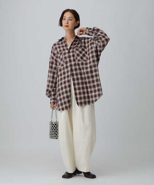 LEPSIM（レプシィム）の「フリンジチェックシャツチュニック　595293（シャツ/ブラウス・レディース・ブラック/ネイビー/ブラウン・FREE）」の15枚目の写真