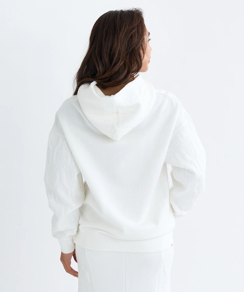 BILLABONG（ビラボン）の「BILLABONG レディース QUILT MIX LOOSE FIT セットアップ パーカー【LOOSE FIT】 【2025年秋冬モデル/ビラボンセットアップ対応スリーブ切り替えデザインプルオーバーパーカー・フーディー（パーカー・レディース・ブラウン系その他/オフホワイト/ホワイト・LARGE/MEDIUM）」の4枚目の写真