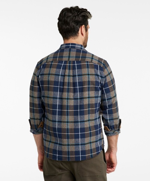 L.L.Bean(エルエルビーン)の「スコッチ・プラッド・フランネル・シャツ、スナップフロント スライトリー・フィット(すっきりフィット) 米国フィット・レギュラー(シャツ/ブラウス・メンズ・グレー系その他/ブラウン系その他/ブルー系その他/グリーン系その他/ブルー系その他2・SMALL/MEDIUM/LARGE)」の9枚目の写真