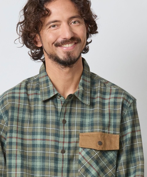 L.L.Bean(エルエルビーン)の「スコッチ・プラッド・フランネル・シャツ、スナップフロント スライトリー・フィット(すっきりフィット) 米国フィット・レギュラー(シャツ/ブラウス・メンズ・グレー系その他/ブラウン系その他/ブルー系その他/グリーン系その他/ブルー系その他2・SMALL/MEDIUM/LARGE)」の6枚目の写真