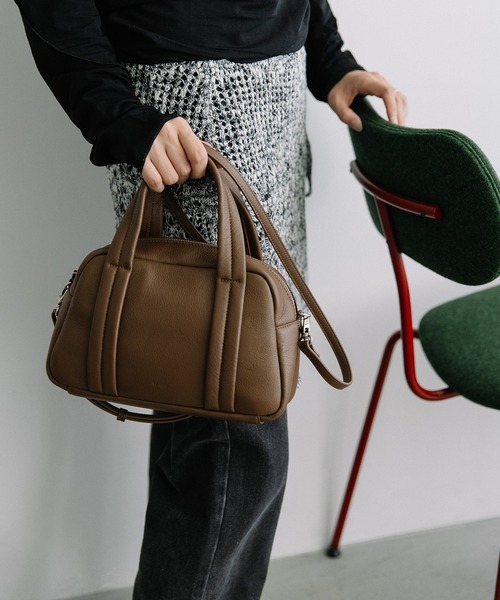 Beau're(ヴュレ)の「BEAURE Soft Leather ボストン(ボストンバッグ・レディース・ブラウン/アイボリー/ブラック/グレー系その他・FREE)」の2枚目の写真