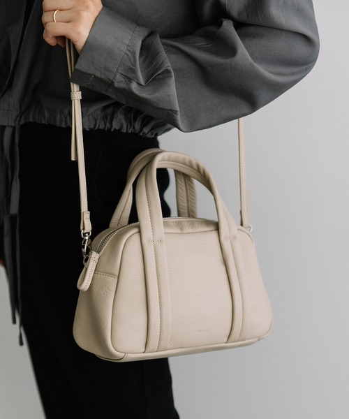 Beau're(ヴュレ)の「BEAURE Soft Leather ボストン(ボストンバッグ・レディース・ブラウン/アイボリー/ブラック/グレー系その他・FREE)」の3枚目の写真