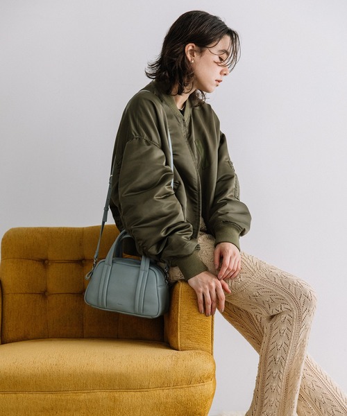 Beau're(ヴュレ)の「BEAURE Soft Leather ボストン(ボストンバッグ・レディース・ブラウン/アイボリー/ブラック/グレー系その他・FREE)」の8枚目の写真
