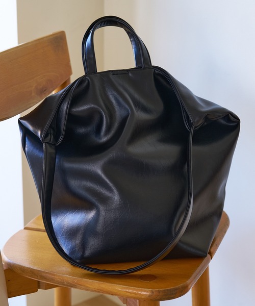 collex（コレックス）の「2WAY底マチワイド レザーライクワンショルダーバッグ（トートバッグ・レディース・アイボリー/ブラック/ゴールド・フリー）」の21枚目の写真