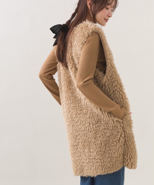 OMNES（オムネス）の「ノーカラープードルファーロングジレベスト（ベスト・レディース・ブラウン/ダークグレー/ベージュ・FREE）」の3枚目の写真