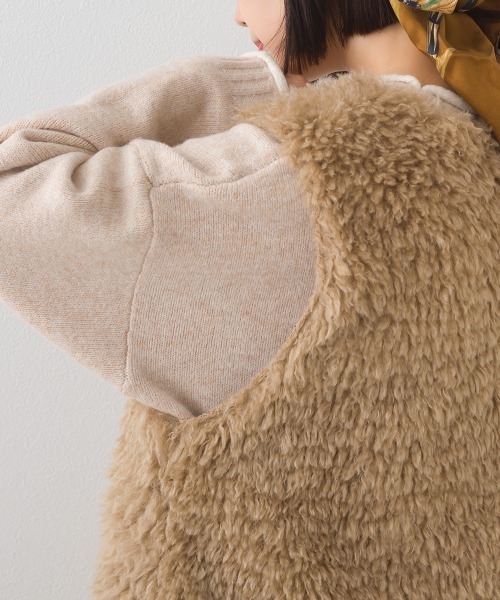 OMNES（オムネス）の「ノーカラープードルファーロングジレベスト（ベスト・レディース・ブラウン/ダークグレー/ベージュ・FREE）」の21枚目の写真