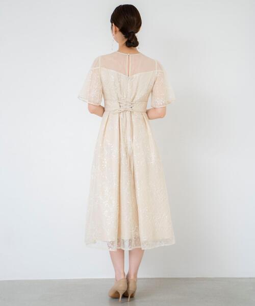 AND COUTURE(アンドクチュール)の「小花柄刺繍ドットチュールドレス(ドレス・レディース・ブラック/ベージュ・FREE)」の5枚目の写真