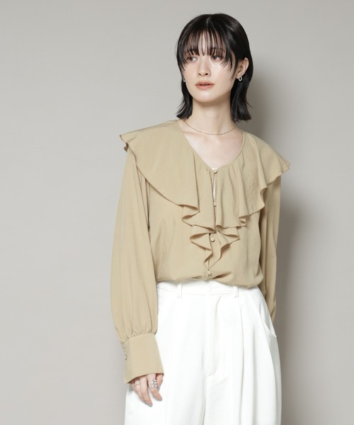 NANO universe(ナノユニバース)の「ビンテージポプリンラッフルカラーブラウス(シャツ/ブラウス・レディース・ブラック/ホワイト/ベージュ・FREE)」の5枚目の写真