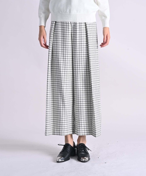 RAW FUDGE（ローファッジ）の「チェック柄ウエストタックワイドパンツ（その他パンツ・レディース・グレー/オフホワイト・M）」の8枚目の写真