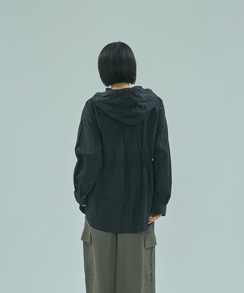 ROSE BUD（ローズバッド）の「LIGHT HOODED SHIRT（シャツ/ブラウス・レディース・ブラック/ブラウン・ONE SIZE）」の5枚目の写真
