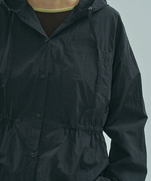 ROSE BUD（ローズバッド）の「LIGHT HOODED SHIRT（シャツ/ブラウス・レディース・ブラック/ブラウン・ONE SIZE）」の9枚目の写真