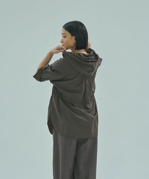 ROSE BUD（ローズバッド）の「LIGHT HOODED SHIRT（シャツ/ブラウス・レディース・ブラック/ブラウン・ONE SIZE）」の13枚目の写真