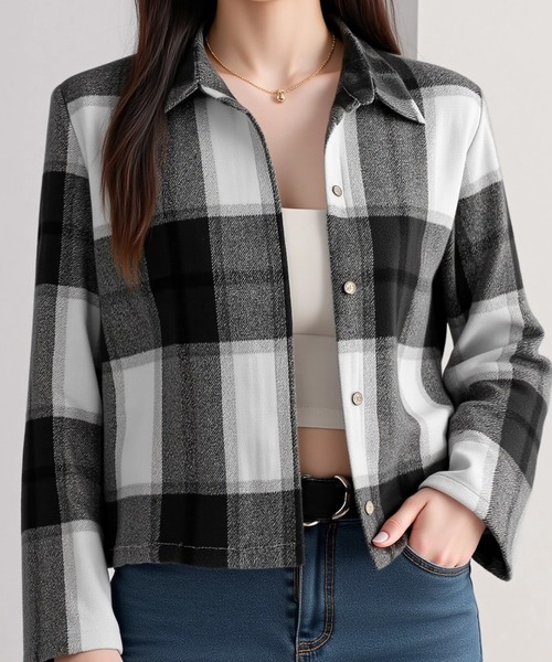 cammie(キャミー)の「チェックショート丈シャツ(シャツ/ブラウス・レディース・グレー/ネイビー/レッド・M/L)」の4枚目の写真