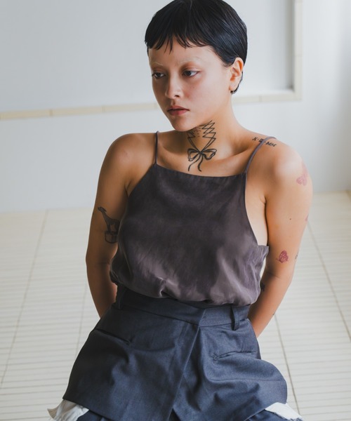 lit（リット）の「Cupra Camisole（キャミソール・レディース・チャコールグレー/サンドベージュ/ブラウン・FREE）」の4枚目の写真