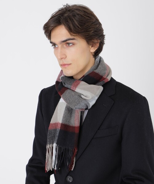 BLACK LABEL CRESTBRIDGE(ブラックレーベル・クレストブリッジ)の「クレストブリッジチェックマフラー(マフラー・メンズ・ベージュ系その他6/レッド系その他2/ブラック・FREE)」の3枚目の写真