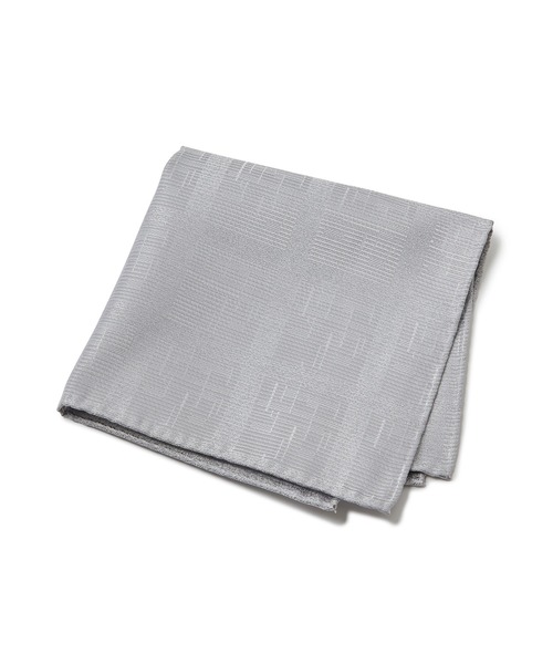 MEN'S BIGI(メンズビギ)の「ジオメトリック柄シルクチーフ(バンダナ/スカーフ・メンズ・ボルドー/ネイビー/ブルー/シルバー・7)」の1枚目の写真