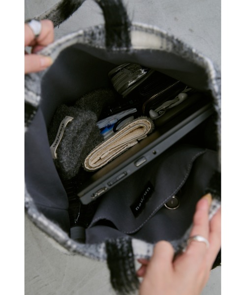 シャギーチェックトートバッグ / A4、14インチのPC収納可能（トート