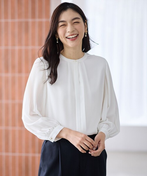 ANY(エニィ)の「プリーツブラウス(シャツ/ブラウス・レディース・ネイビー系/ホワイト系・LARGE/MEDIUM)」の2枚目の写真