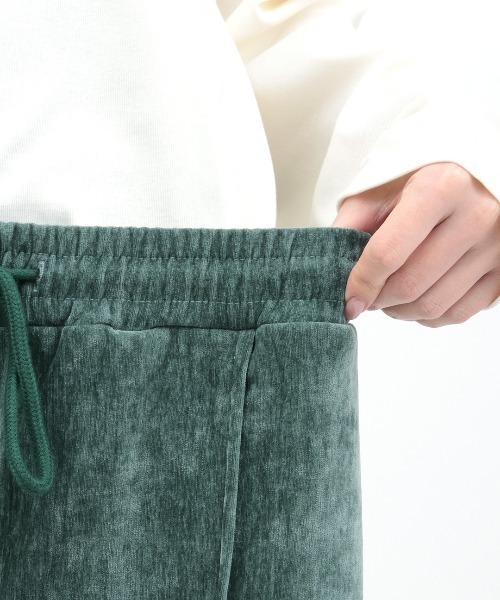 チチカカ（チチカカ）の「マットモールセンタータックパンツ（その他パンツ・レディース・グリーン/ネイビー/ブルー・FREE）」の18枚目の写真