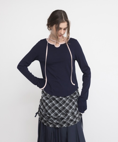 idem（イデム）の「bi color choker long sleeve tops / バイカラーチョーカーロングスリーブトップス（Tシャツ/カットソー・レディース・ネイビー/モカ・FREE）」の6枚目の写真