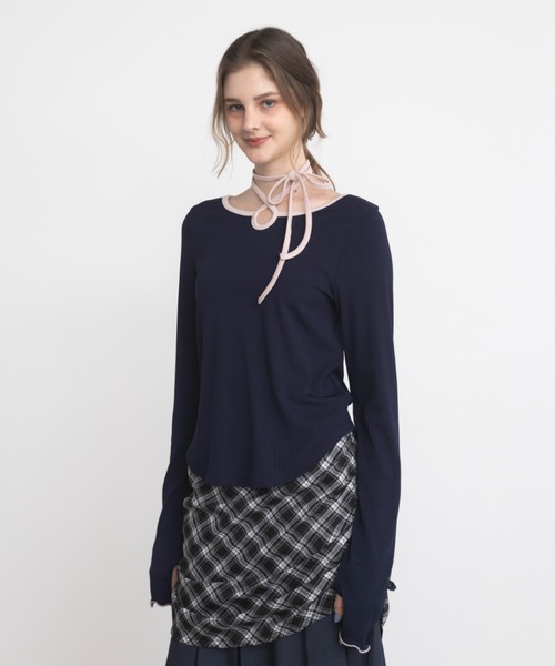 idem（イデム）の「bi color choker long sleeve tops / バイカラーチョーカーロングスリーブトップス（Tシャツ/カットソー・レディース・ネイビー/モカ・FREE）」の11枚目の写真