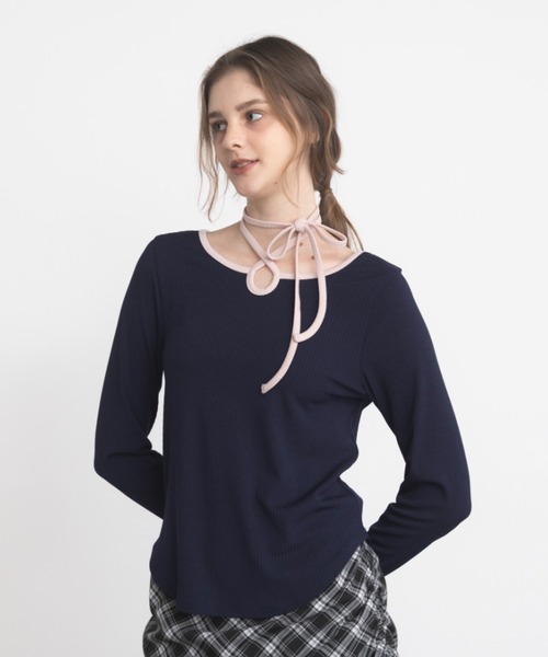 idem（イデム）の「bi color choker long sleeve tops / バイカラーチョーカーロングスリーブトップス（Tシャツ/カットソー・レディース・ネイビー/モカ・FREE）」の4枚目の写真