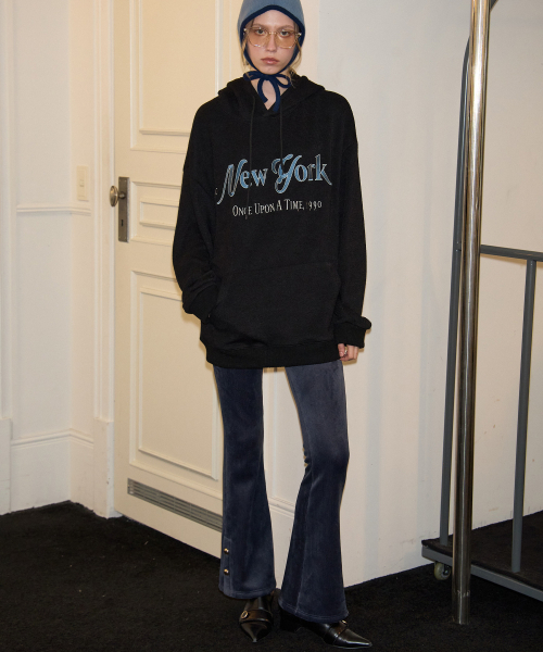 SALON DE YOHN(サロンドヨーン)の「Velvet Boots Cut Pants_ Deep Blue(その他パンツ・レディース・その他・MEDIUM/SMALL)」の2枚目の写真