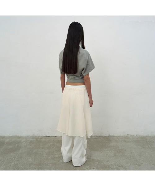 LCDC TM(エルシーディーシーティーエム)の「FLARE LAYERED SKIRT (IVORY)(スカート・レディース・アイボリー・OS)」の3枚目の写真