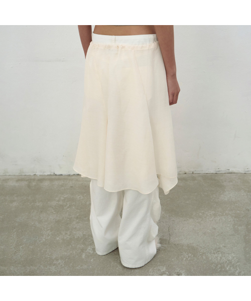 LCDC TM(エルシーディーシーティーエム)の「FLARE LAYERED SKIRT (IVORY)(スカート・レディース・アイボリー・OS)」の6枚目の写真