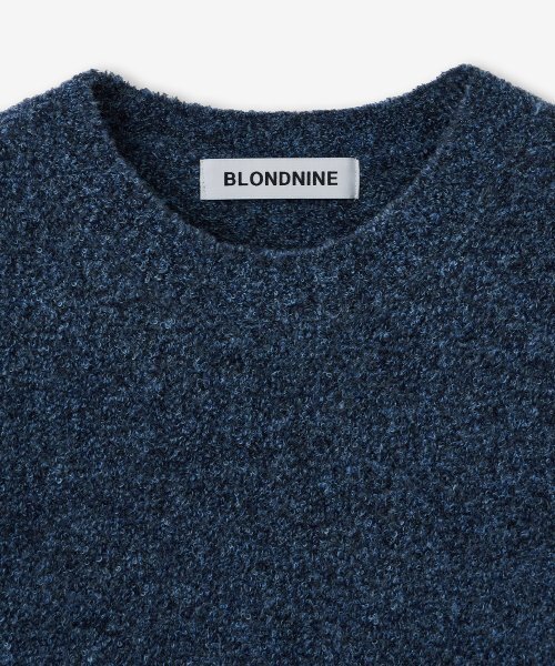 BLOND9(ブロンドナイン)の「ソフトウールブクレラウンドニット_ブルー(ニット/セーター・メンズ・ブルー・LARGE/MEDIUM/X-LARGE)」の3枚目の写真